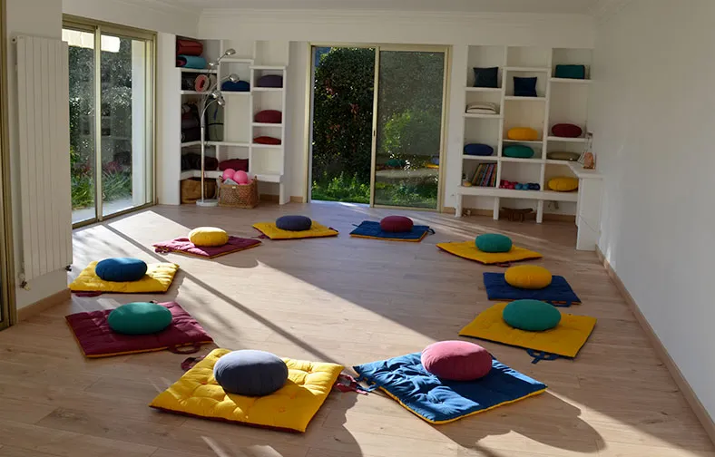 photo d'une salle de cours au centre des Lucioles à Nice