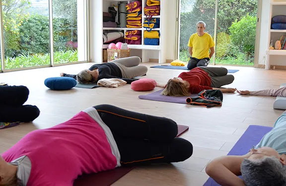 Le cours d'Hatha Yoga par Alexandre et Dominique Alcaraz