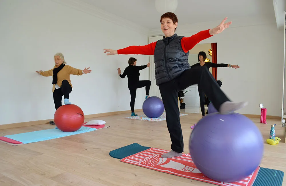 la pratique du cours de Pilâtes à Nice au centre des Lucioles